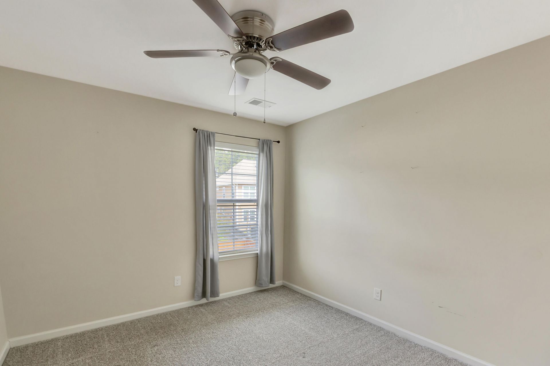 114 Vessey Drive Photo 24