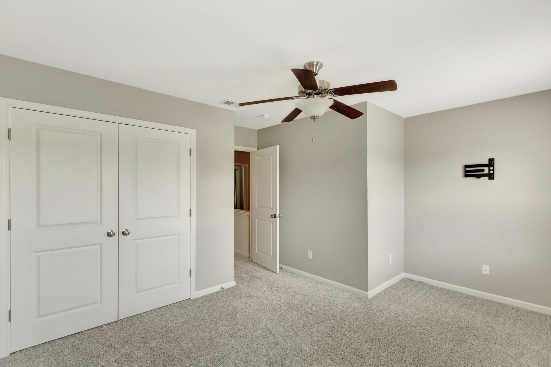114 Vessey Drive Photo 30