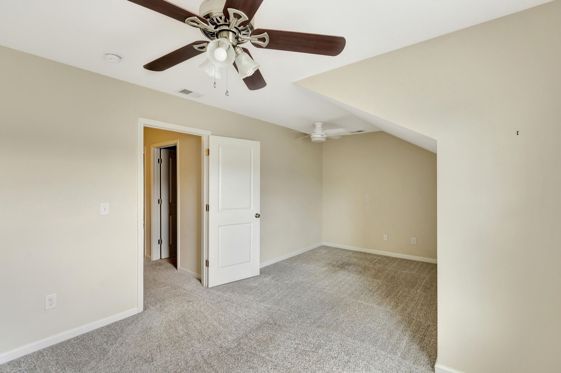 114 Vessey Drive Photo 34