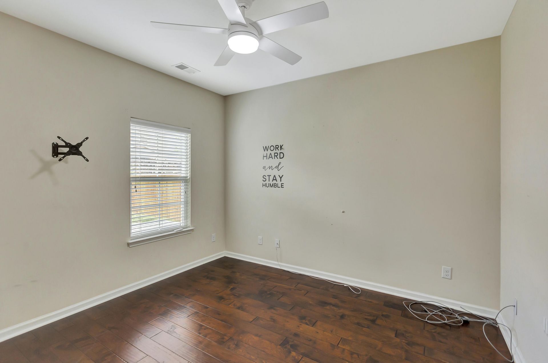 114 Vessey Drive Photo 36