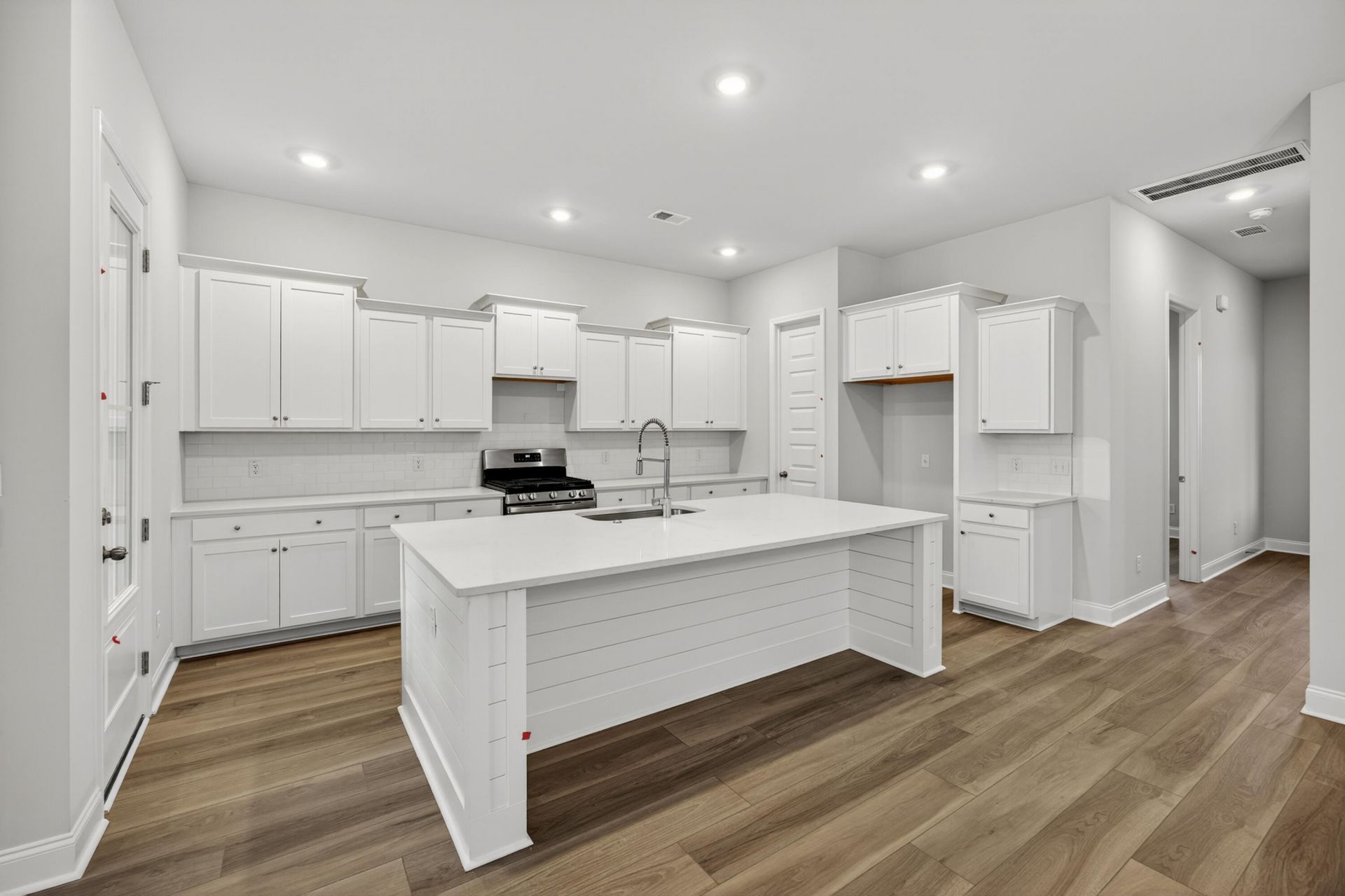 174 Maritime Way Photo 18