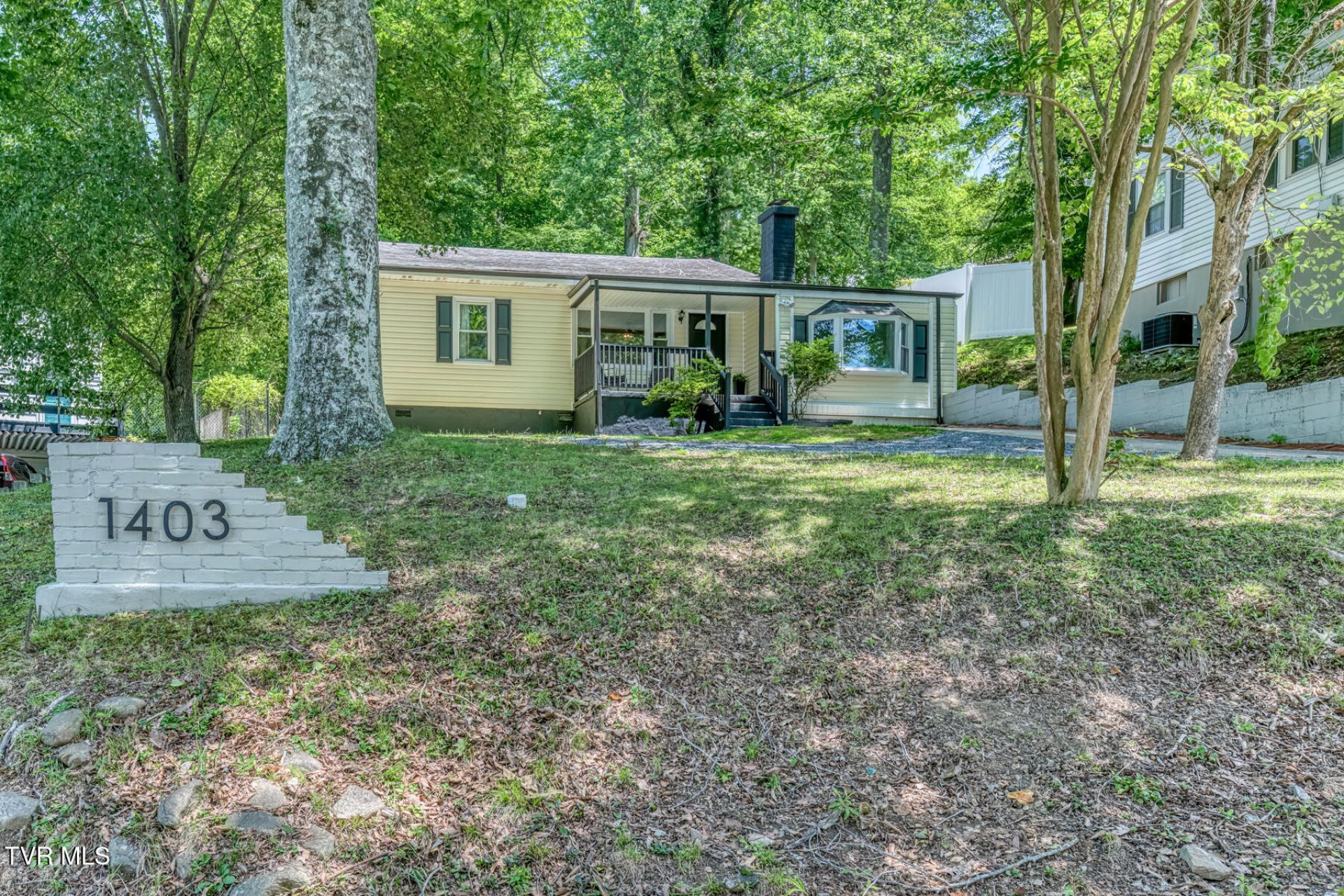 1403 Rock Rose Road, Bristol, TN 37620 Main Photo