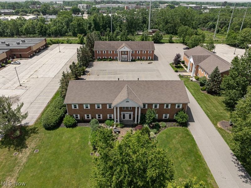 30670 Bainbridge Road, Solon, OH 44139 Photo 16