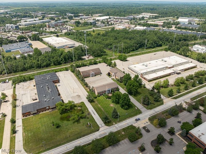 30670 Bainbridge Road, Solon, OH 44139 Photo 17