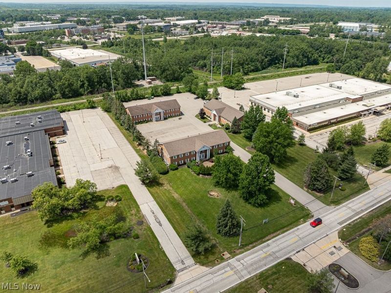 30670 Bainbridge Road, Solon, OH 44139 Photo 18