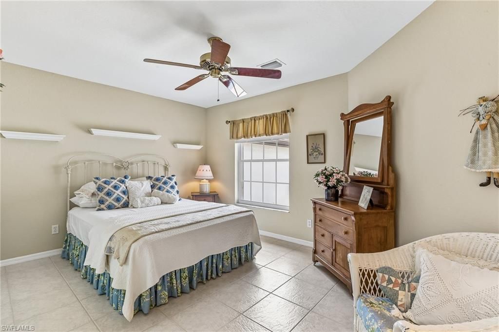 4395 Dover Ct, Unit 303, Naples, FL 34105 Photo