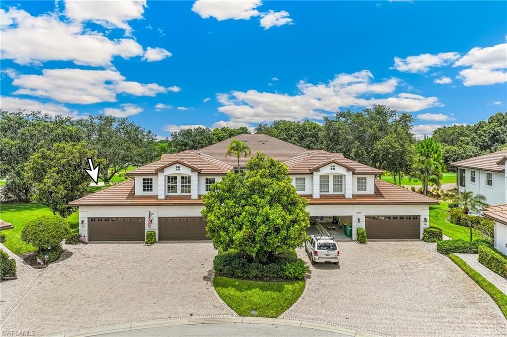 4395 Dover Ct, Unit 303, Naples, FL 34105 Photo