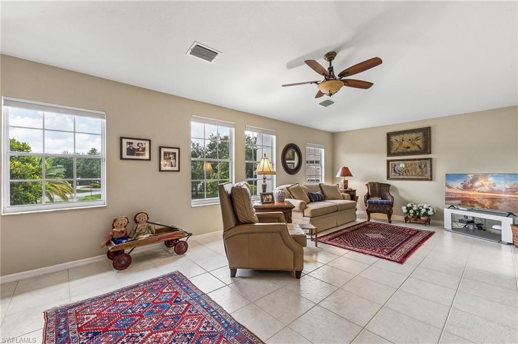 4395 Dover Ct, Unit 303, Naples, FL 34105 Photo