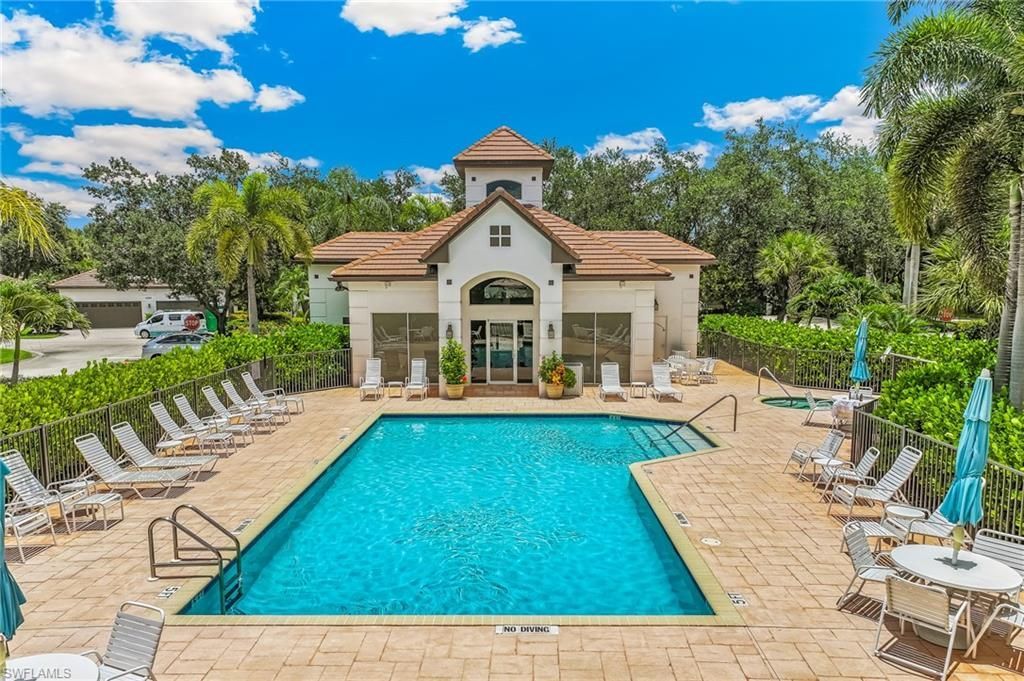4395 Dover Ct, Unit 303, Naples, FL 34105 Photo