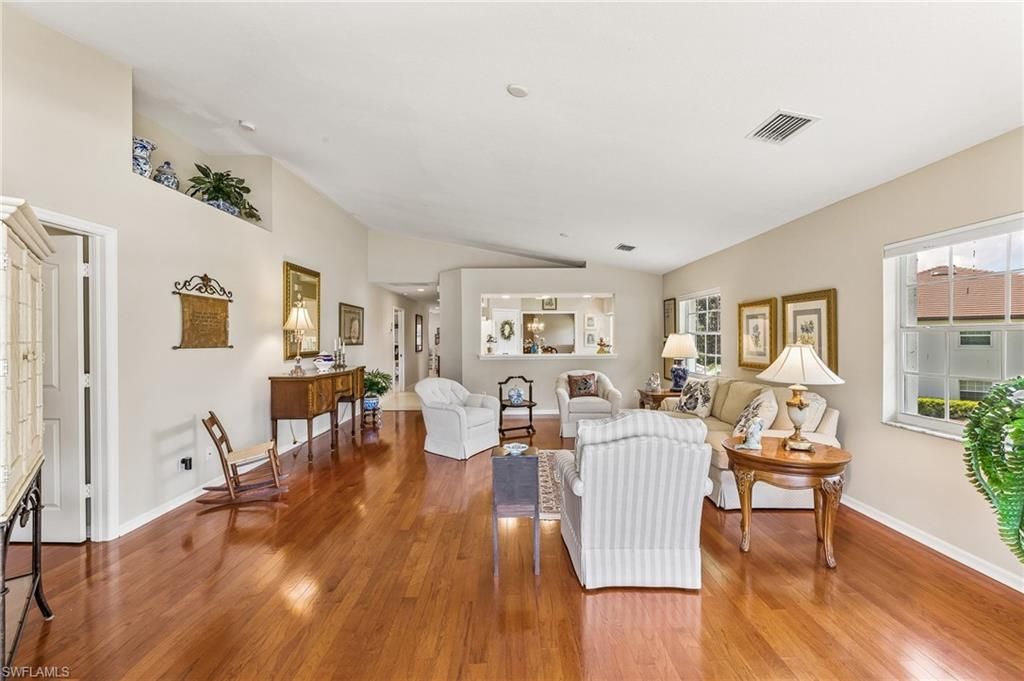 4395 Dover Ct, Unit 303, Naples, FL 34105 Photo