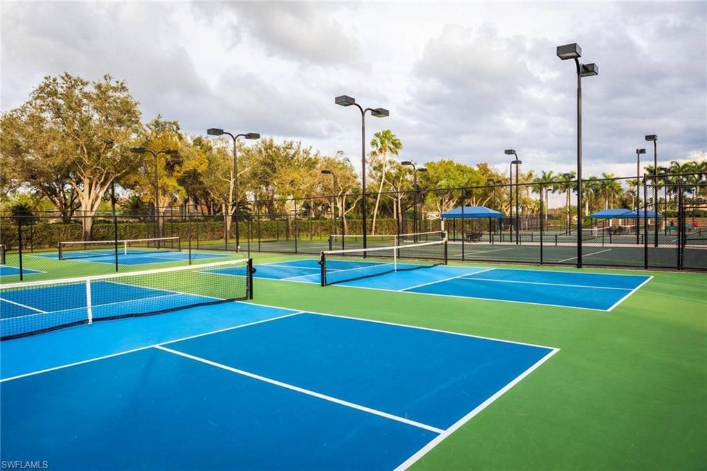 4395 Dover Ct, Unit 303, Naples, FL 34105 Photo