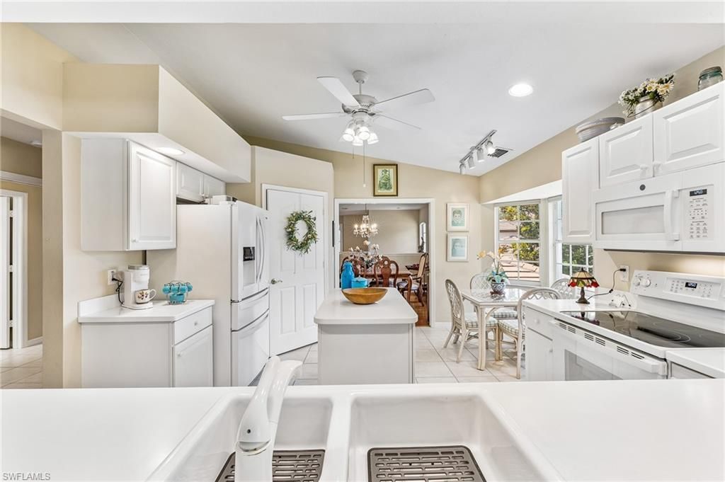4395 Dover Ct, Unit 303, Naples, FL 34105 Photo