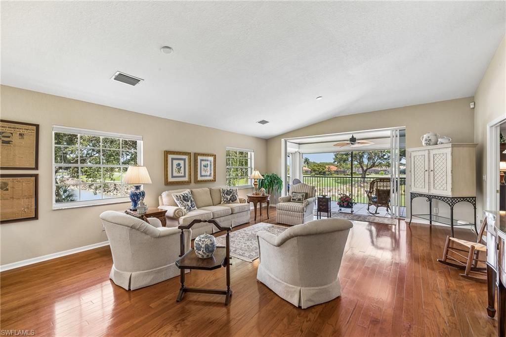 4395 Dover Ct, Unit 303, Naples, FL 34105 Photo
