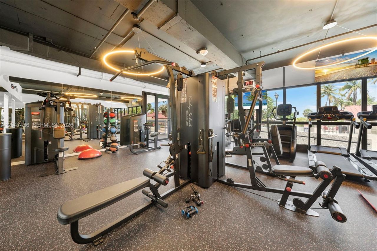 2555 Collins Ave , Unit 706, Miami Beach, FL 33140 Photo