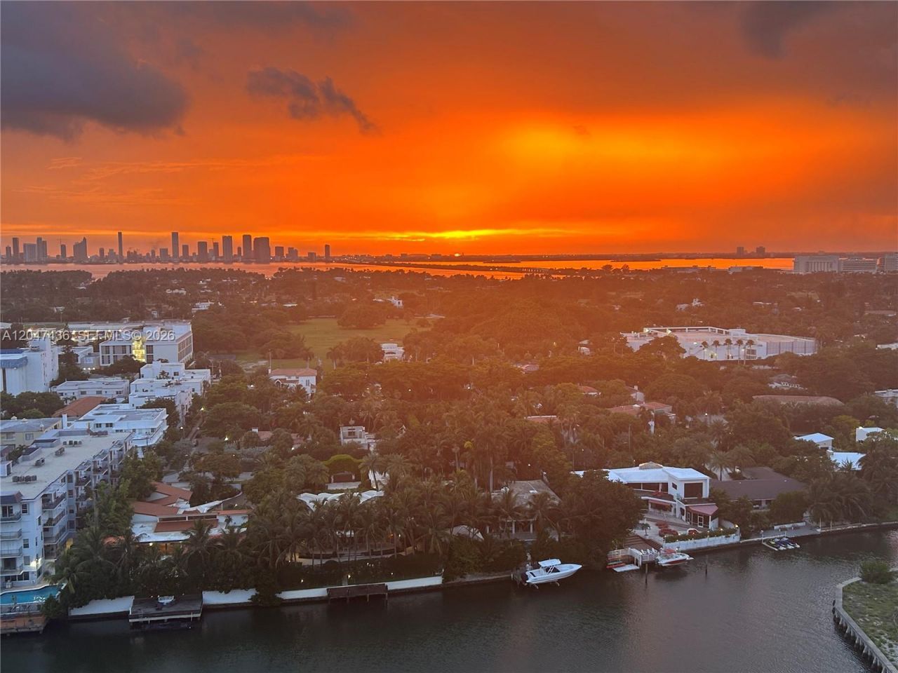 2555 Collins Ave , Unit 706, Miami Beach, FL 33140 Photo