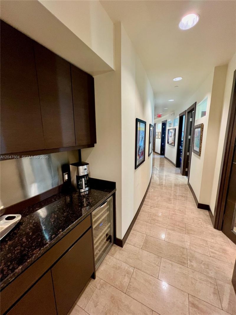 20900 NE 30 Th Ave, Unit 600, Aventura, FL 33180 Photo