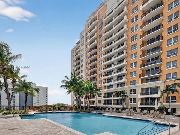 3232 SW 22nd Ter , Unit 903, Miami, FL 33145