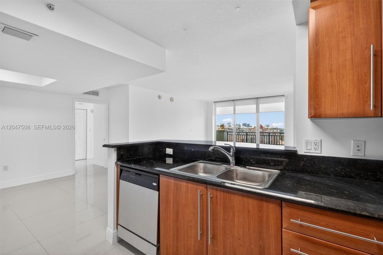 3232 SW Coral Way, Unit 903, Miami, FL 33145 Photo