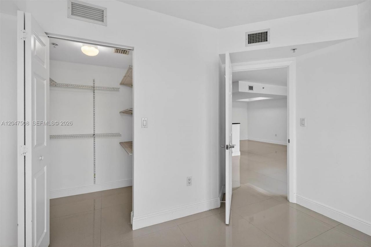 3232 SW Coral Way, Unit 903, Miami, FL 33145 Photo