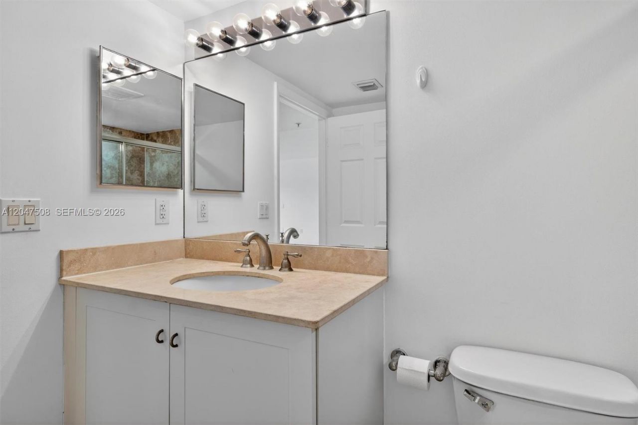3232 SW Coral Way, Unit 903, Miami, FL 33145 Photo
