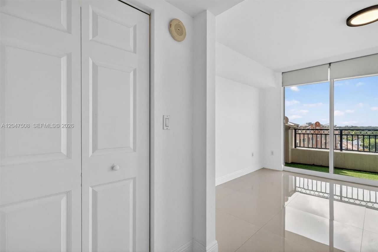3232 SW Coral Way, Unit 903, Miami, FL 33145 Photo
