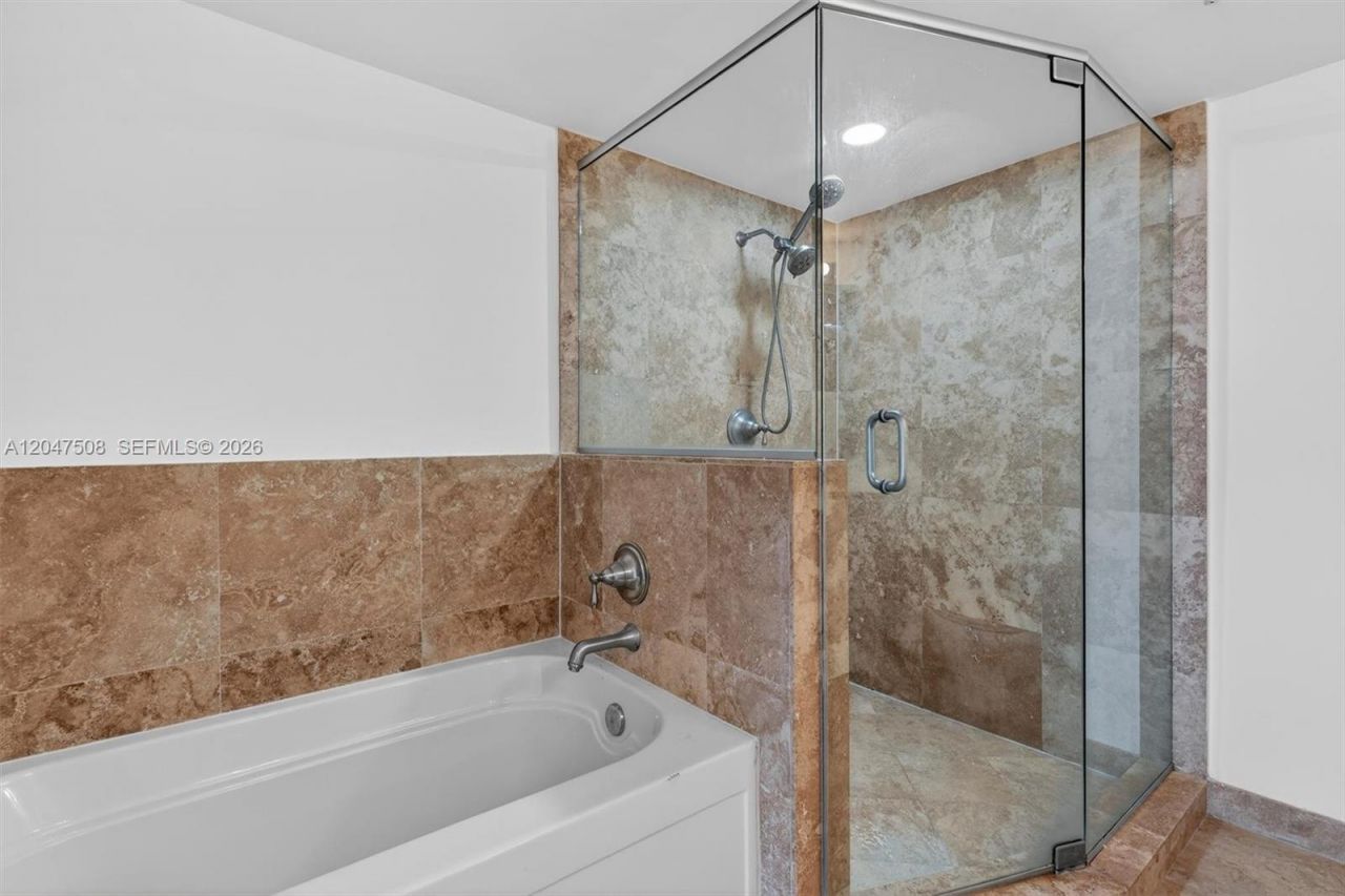 3232 SW Coral Way, Unit 903, Miami, FL 33145 Photo