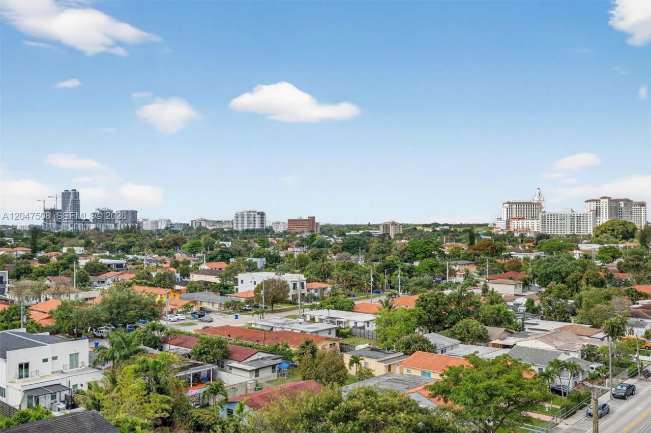 3232 SW Coral Way, Unit 903, Miami, FL 33145 Photo