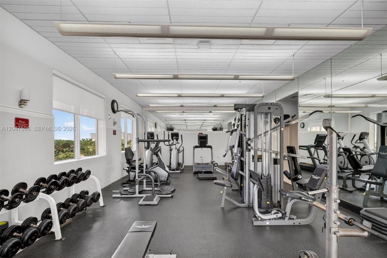 3232 SW 22nd Ter, Unit 903, Miami, FL 33145 Photo
