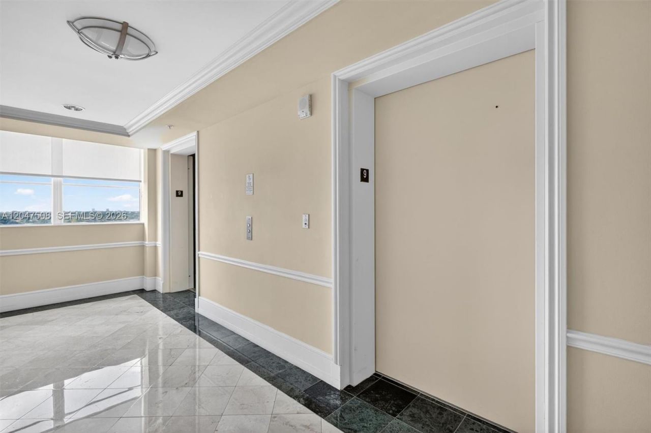 3232 SW Coral Way, Unit 903, Miami, FL 33145 Photo