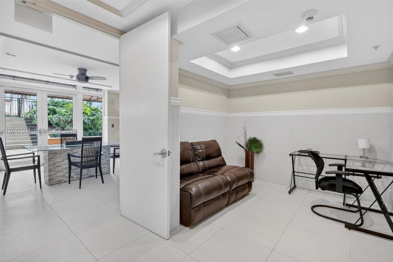 3232 SW Coral Way, Unit 903, Miami, FL 33145 Photo