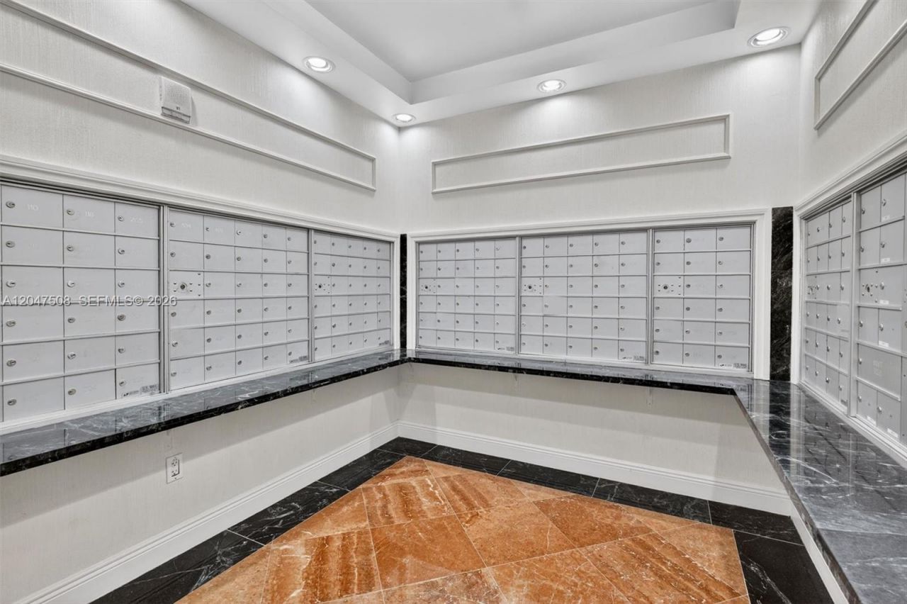 3232 SW Coral Way, Unit 903, Miami, FL 33145 Photo