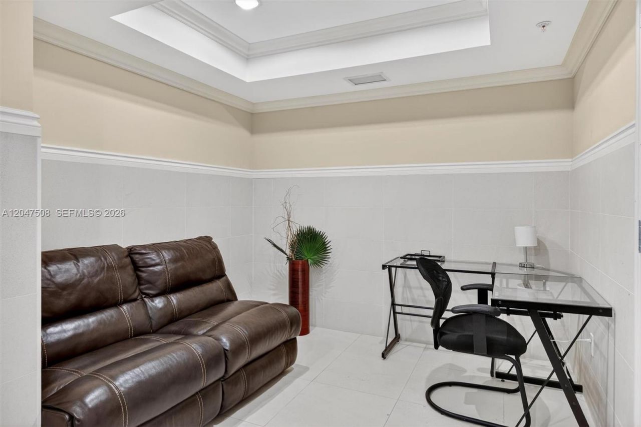 3232 SW 22nd Ter, Unit 903, Miami, FL 33145 Photo