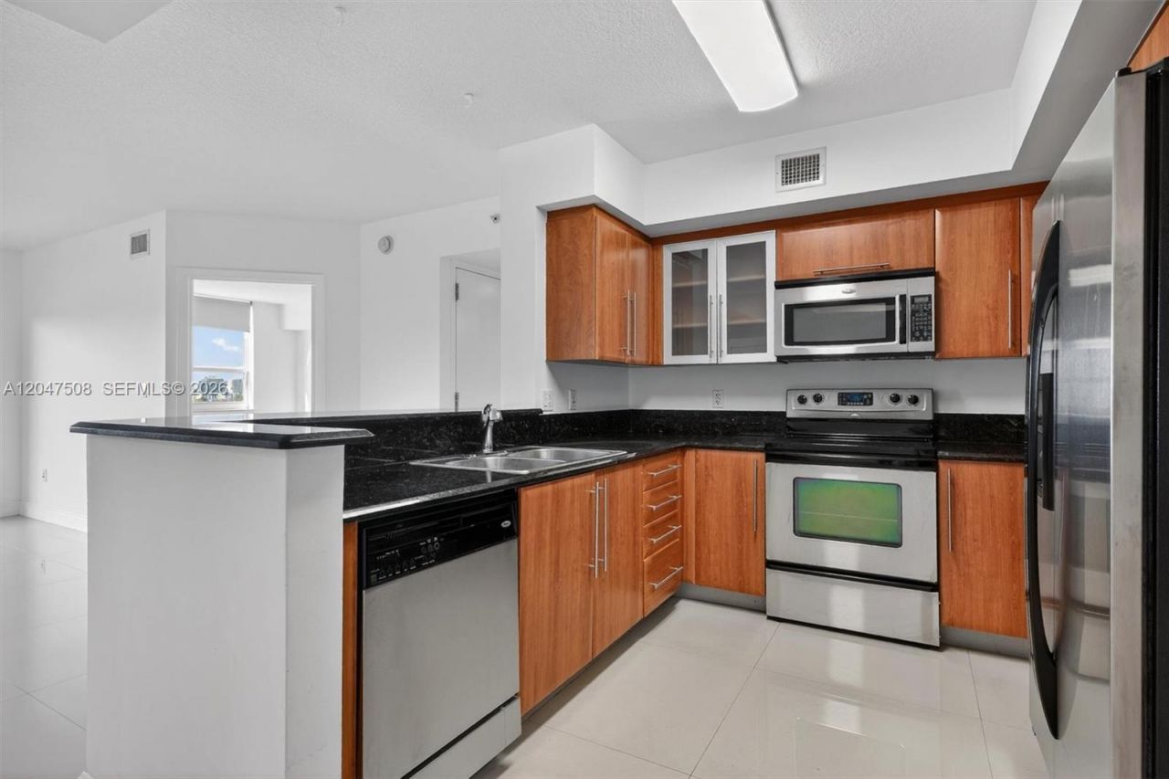 3232 SW Coral Way, Unit 903, Miami, FL 33145 Photo