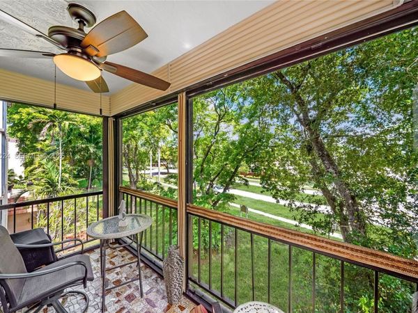 7000 NW 17th St, Unit 303, Plantation, FL 33313