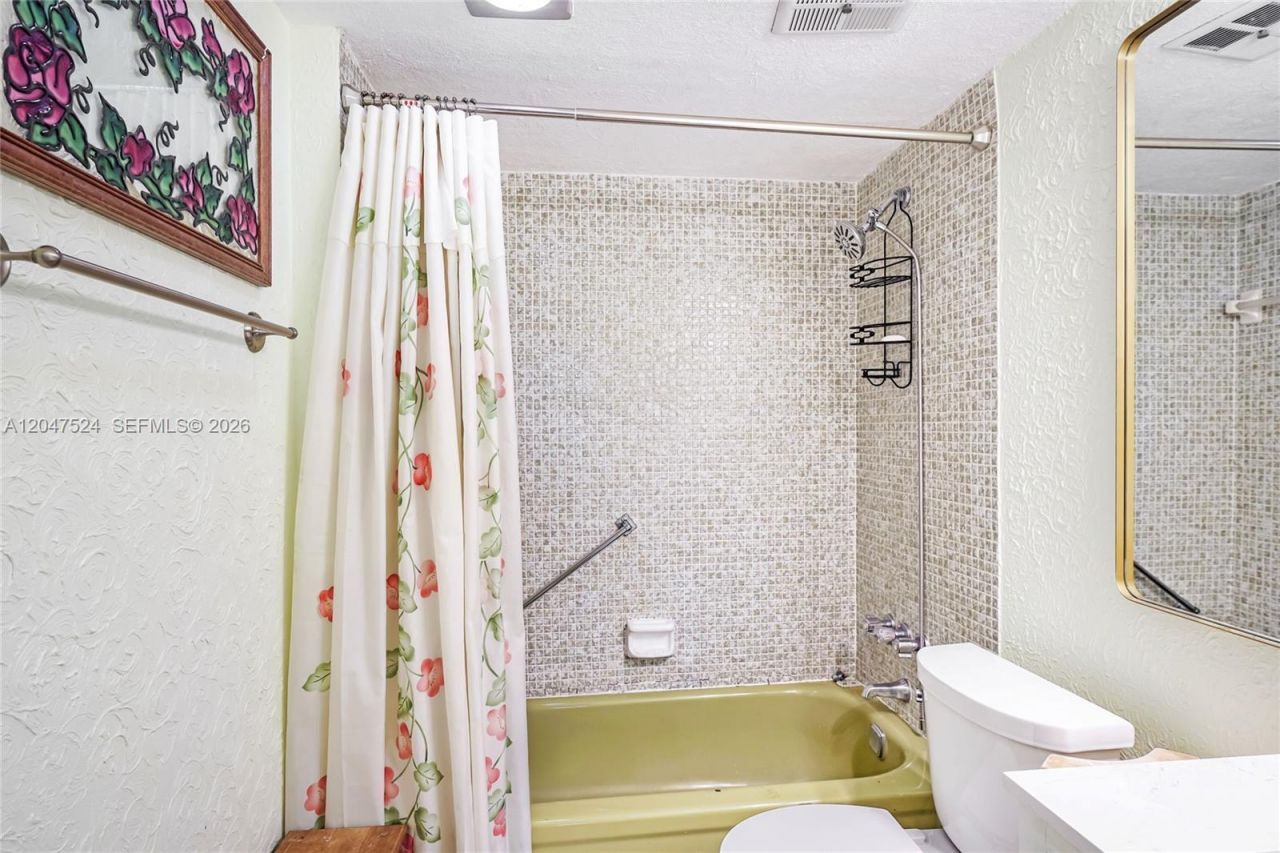 7000 NW 17th St, Unit 303, Plantation, FL 33313 Photo