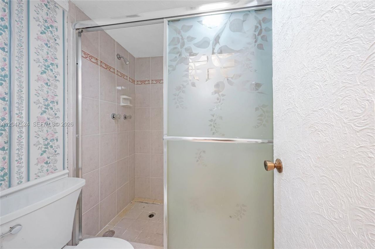 7000 NW 17th St, Unit 303, Plantation, FL 33313 Photo
