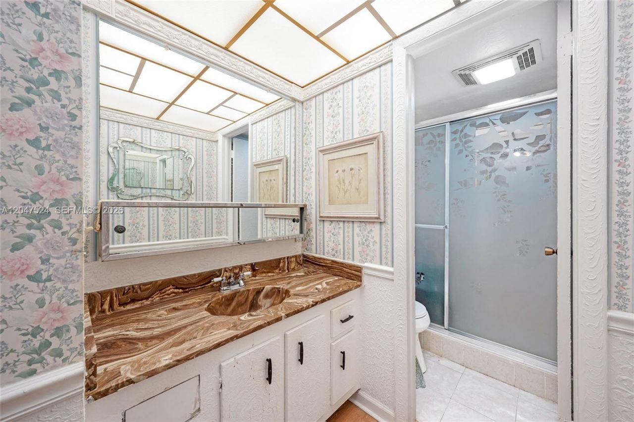 7000 NW 17th St, Unit 303, Plantation, FL 33313 Photo