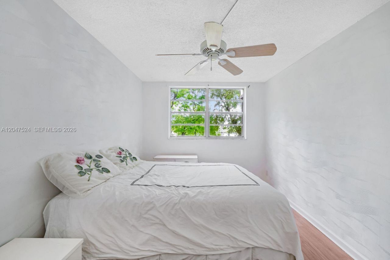 7000 NW 17th St, Unit 303, Plantation, FL 33313 Photo