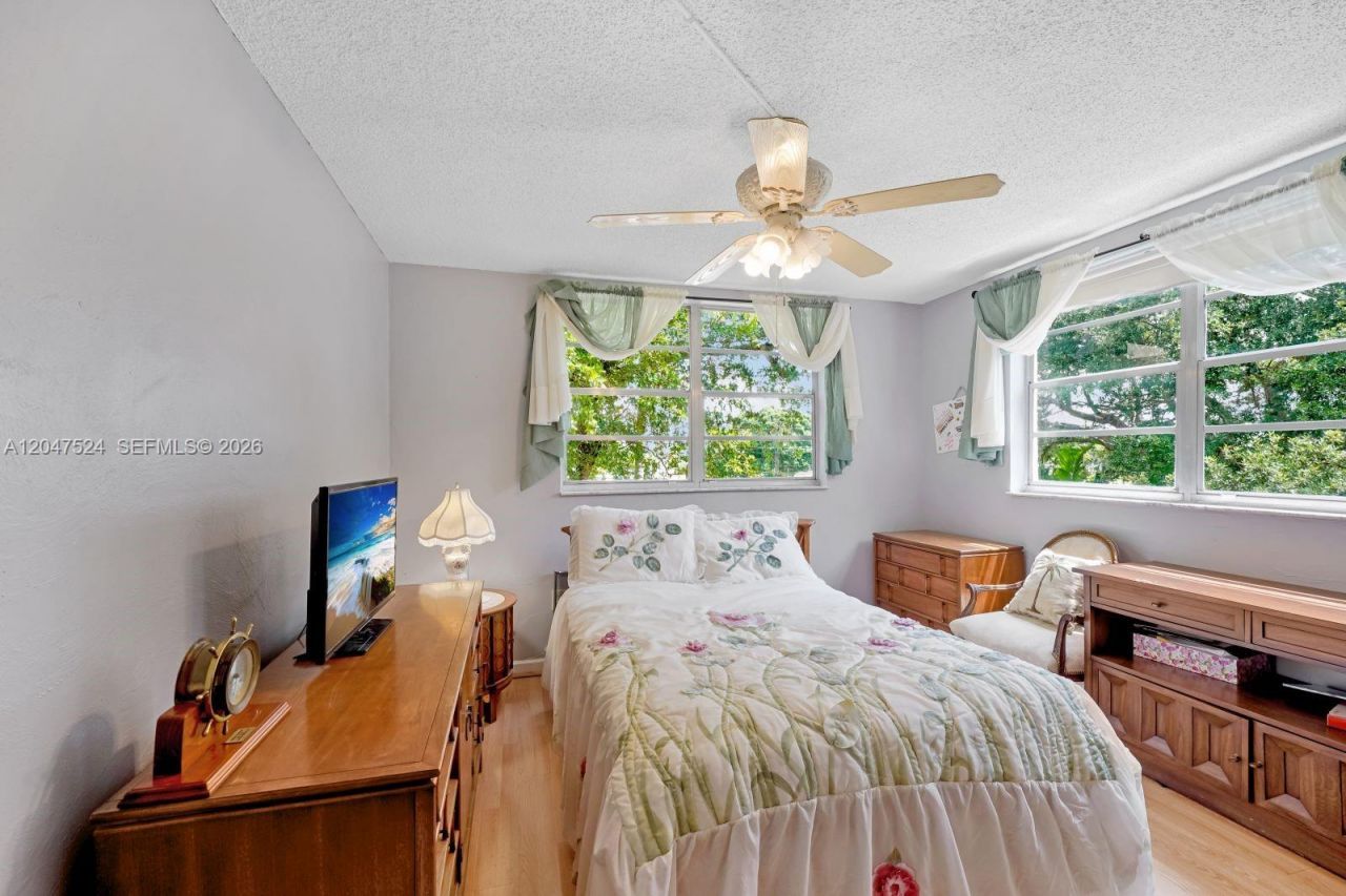 7000 NW 17th St, Unit 303, Plantation, FL 33313 Photo