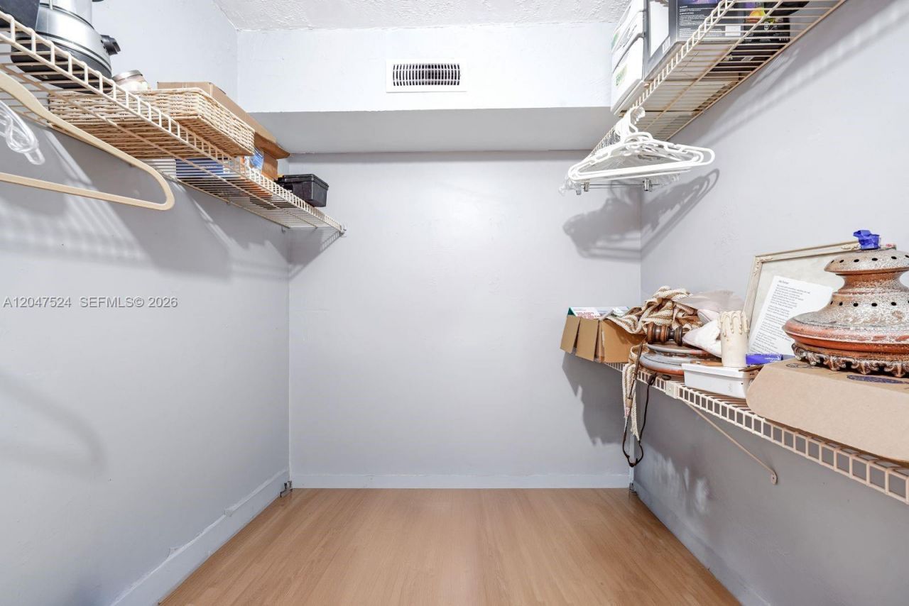 7000 NW 17th St, Unit 303, Plantation, FL 33313 Photo