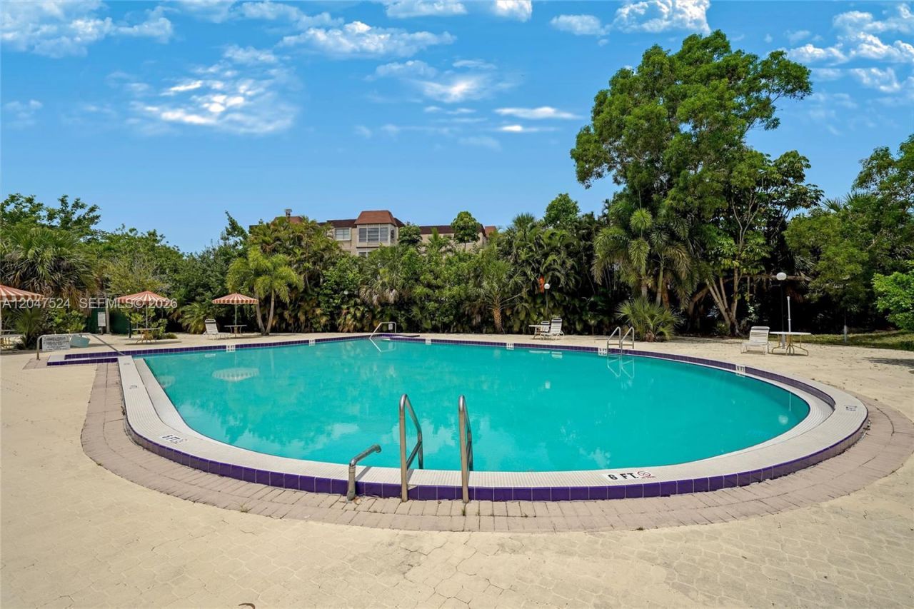 7000 NW 17th St, Unit 303, Plantation, FL 33313 Photo
