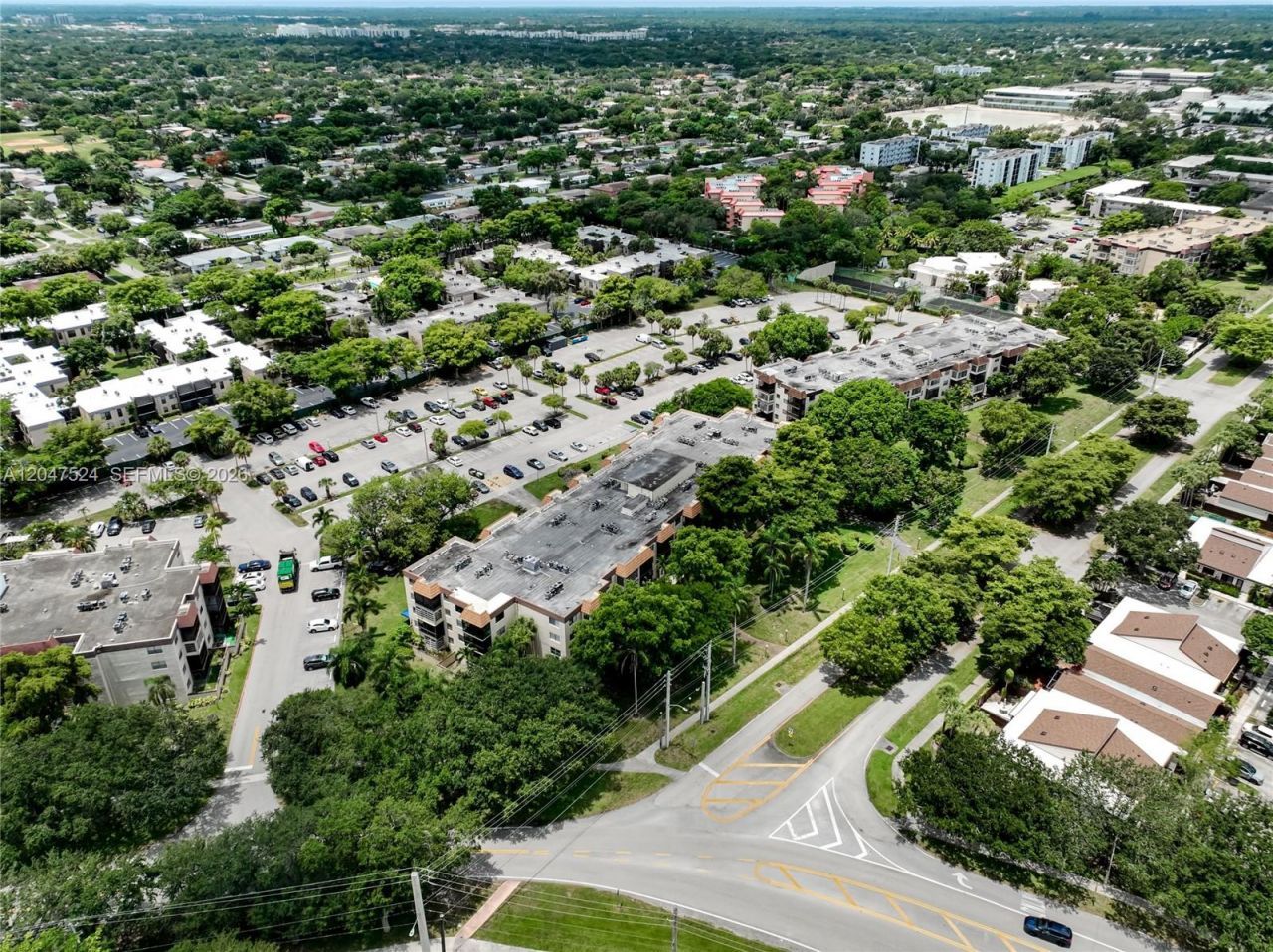 7000 NW 17th St, Unit 303, Plantation, FL 33313 Photo