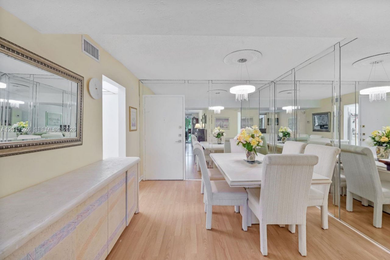 7000 NW 17th St, Unit 303, Plantation, FL 33313 Photo