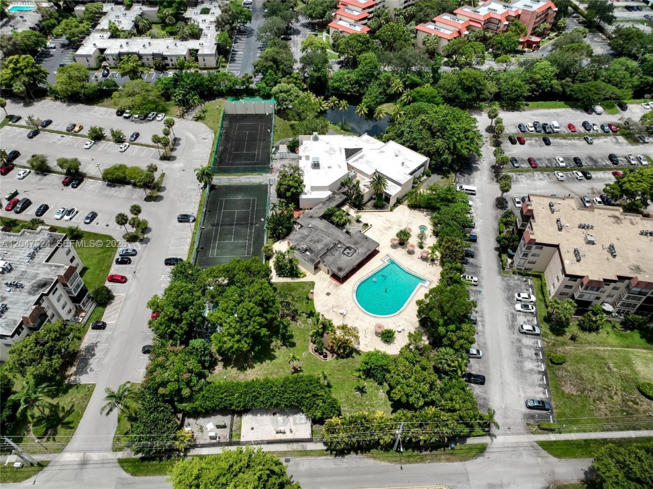 7000 NW 17th St, Unit 303, Plantation, FL 33313 Photo