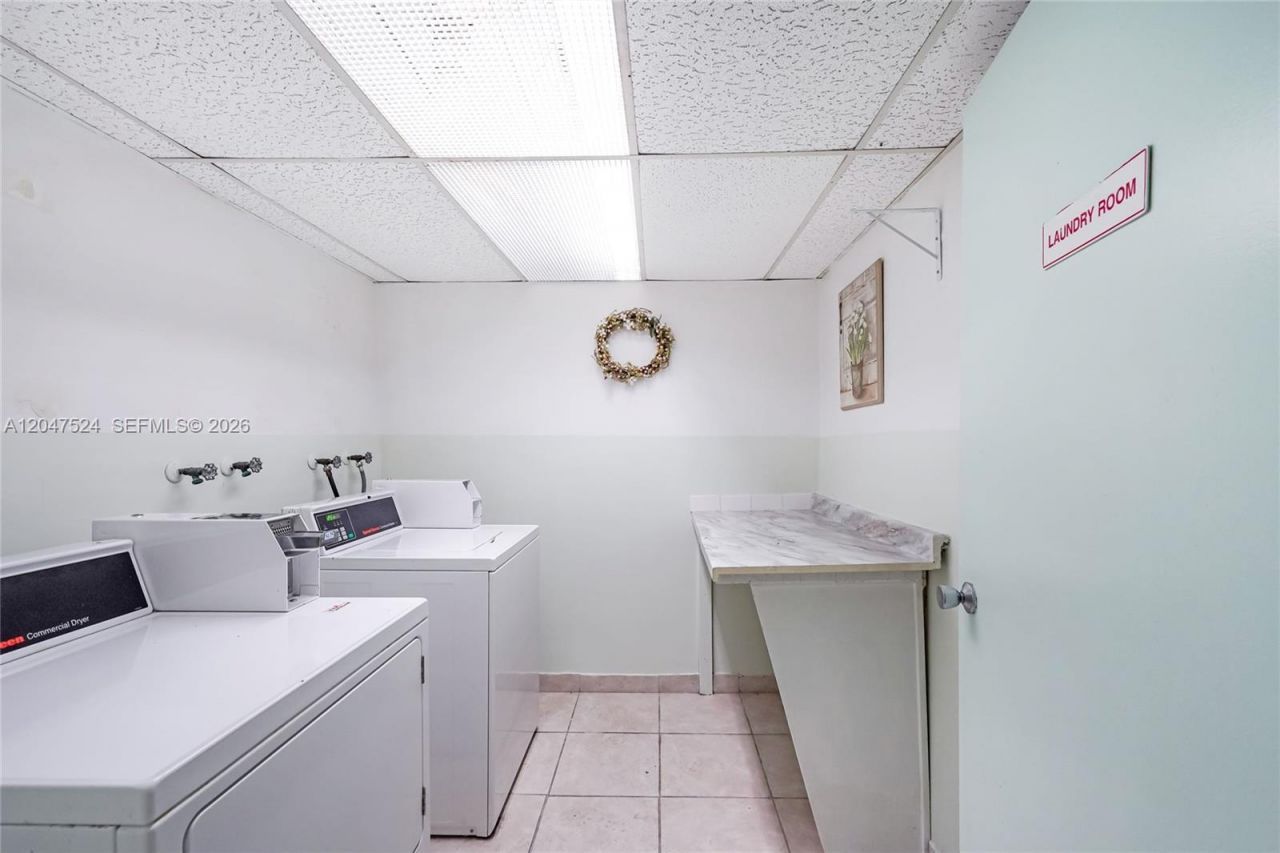 7000 NW 17th St, Unit 303, Plantation, FL 33313 Photo