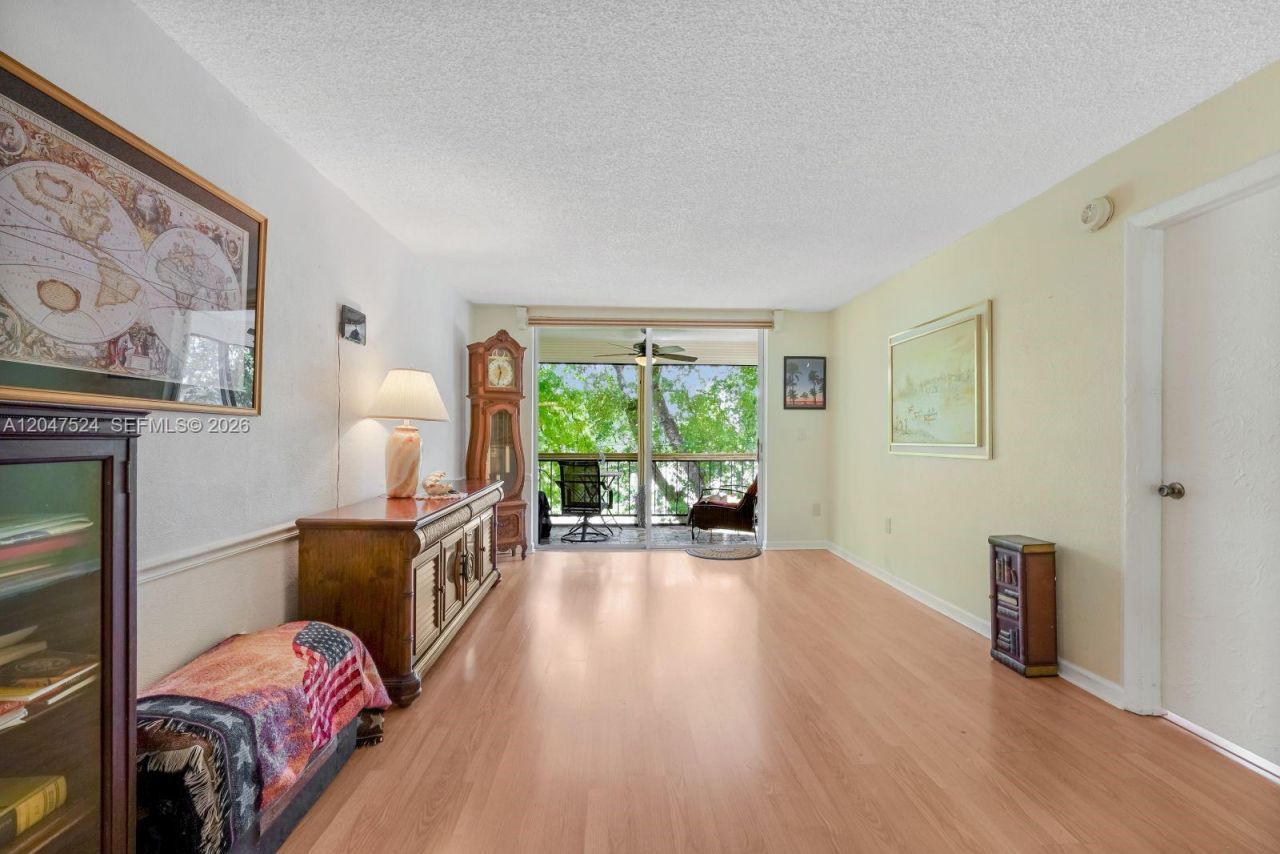 7000 NW 17th St, Unit 303, Plantation, FL 33313 Photo