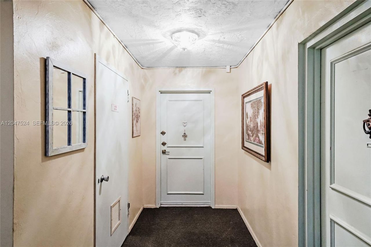 7000 NW 17th St, Unit 303, Plantation, FL 33313 Photo