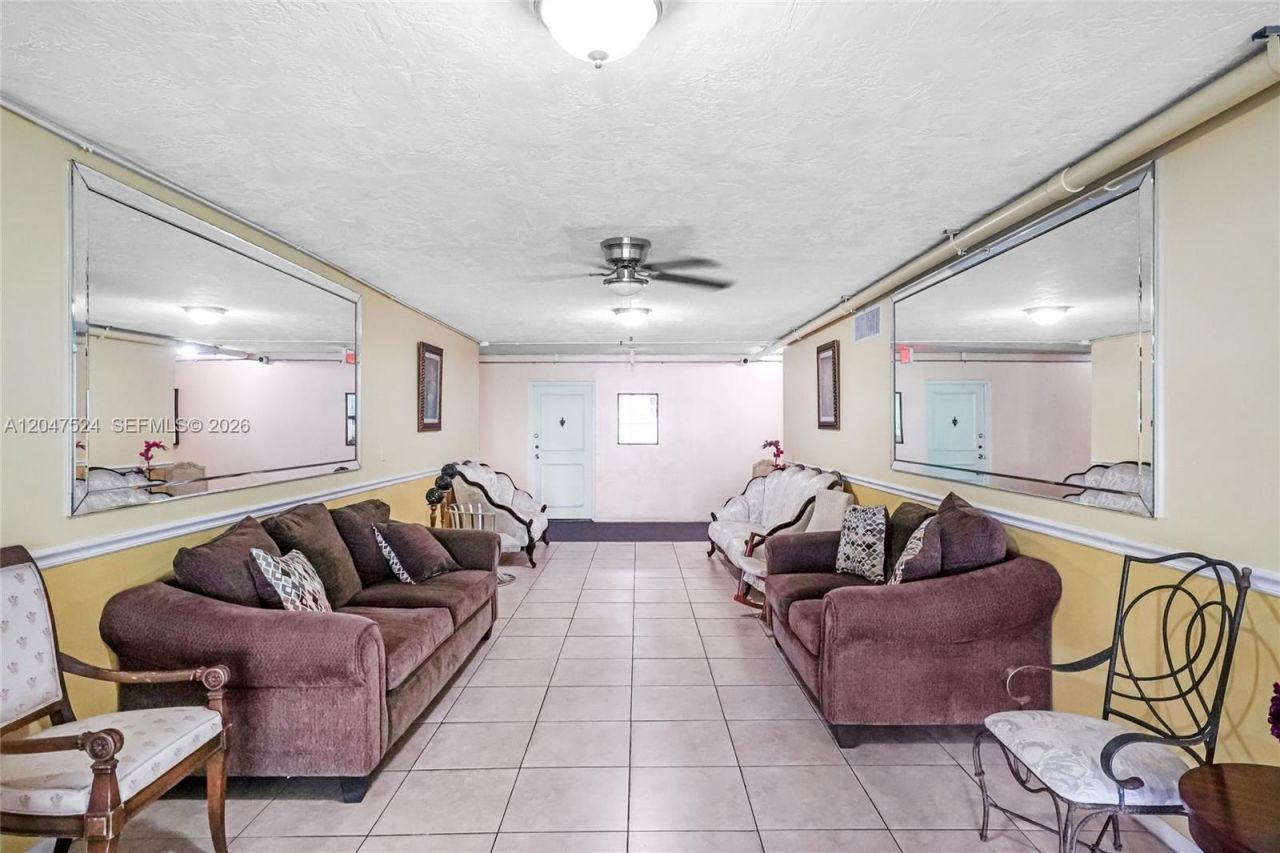 7000 NW 17th St, Unit 303, Plantation, FL 33313 Photo