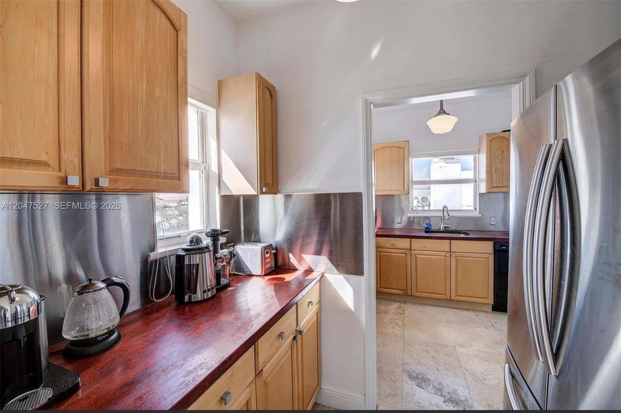 4035 N Meridian Ave, Unit PH, Miami Beach, FL 33140 Photo
