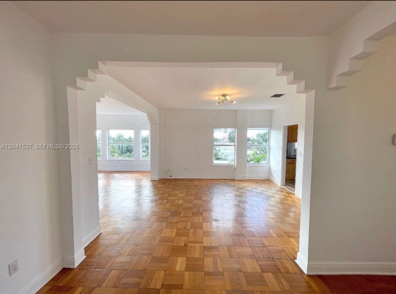 4035 N Meridian Ave, Unit PH, Miami Beach, FL 33140 Photo
